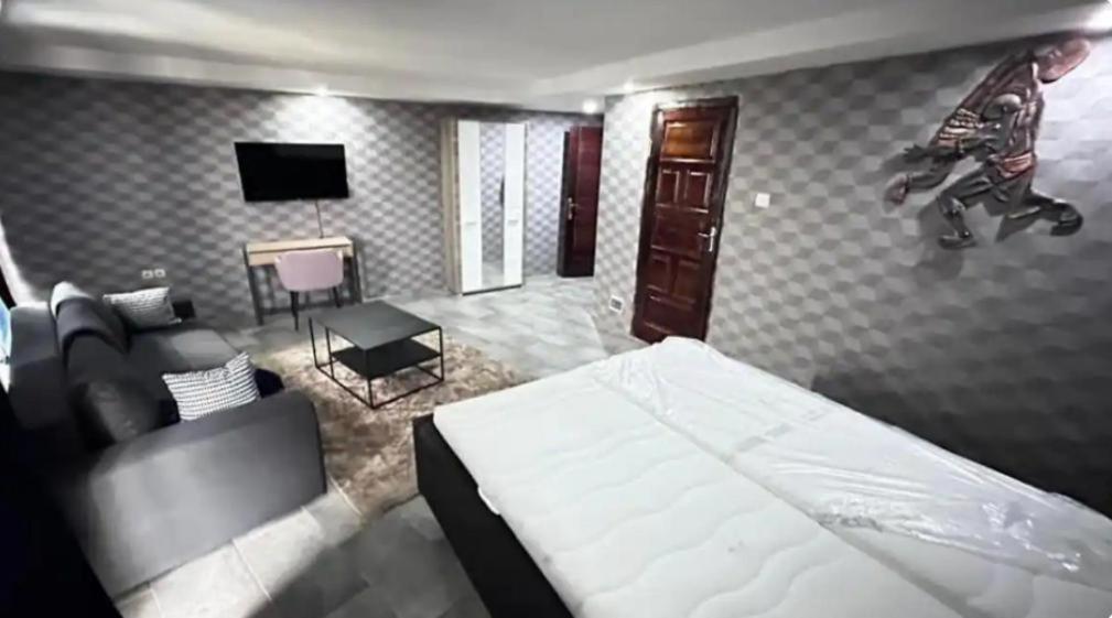 Mai Hotel Conakry Buitenkant foto