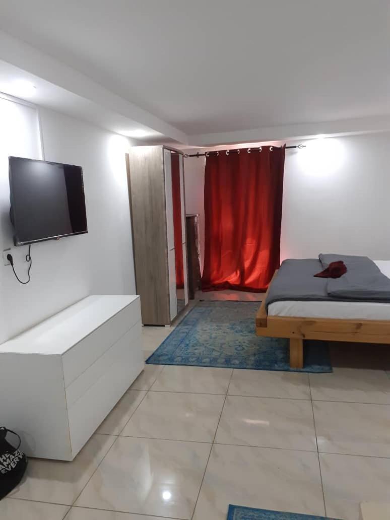 Mai Hotel Conakry Buitenkant foto